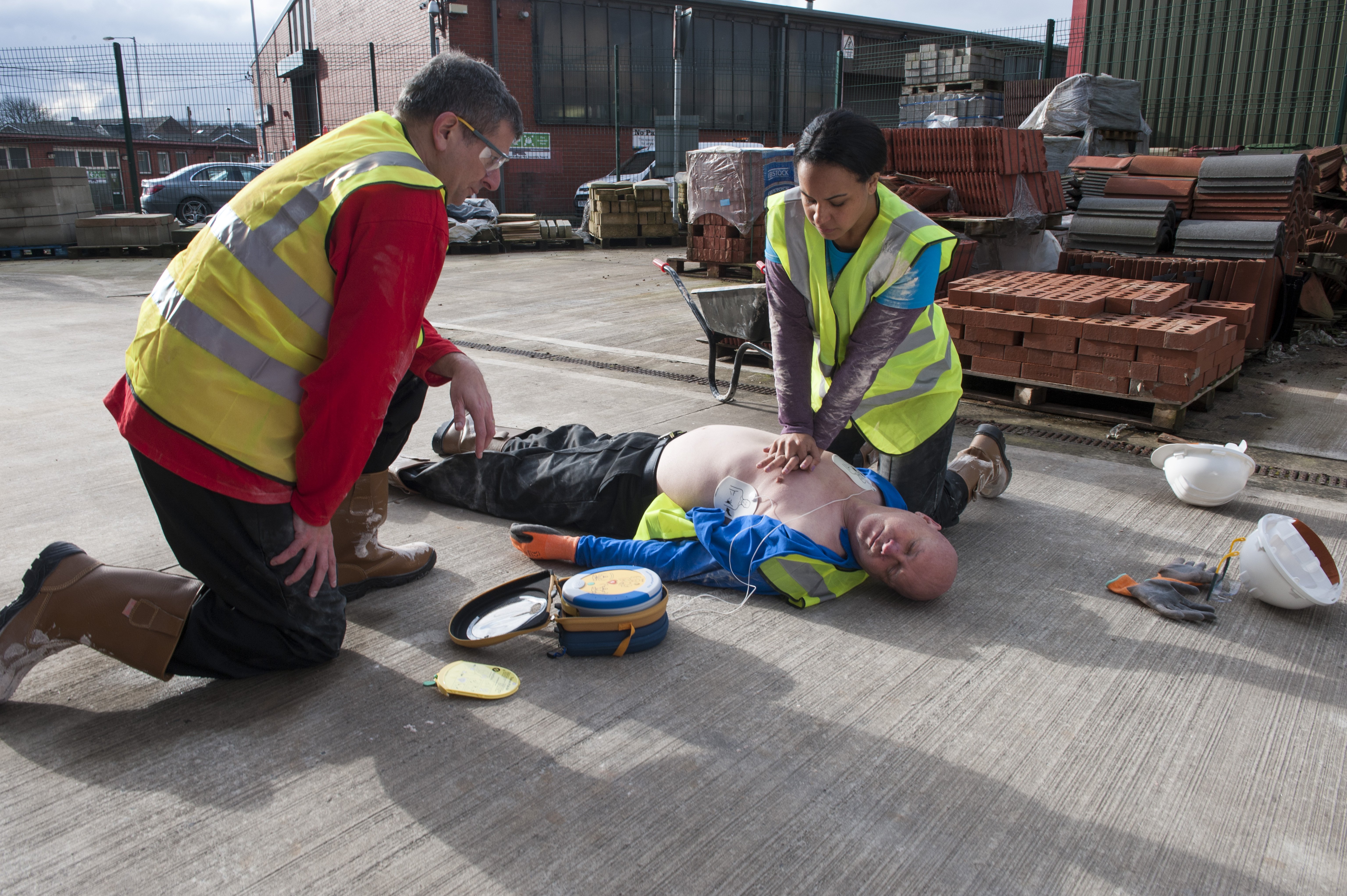 How to ensure a quick first aid response that requires CPR and AED