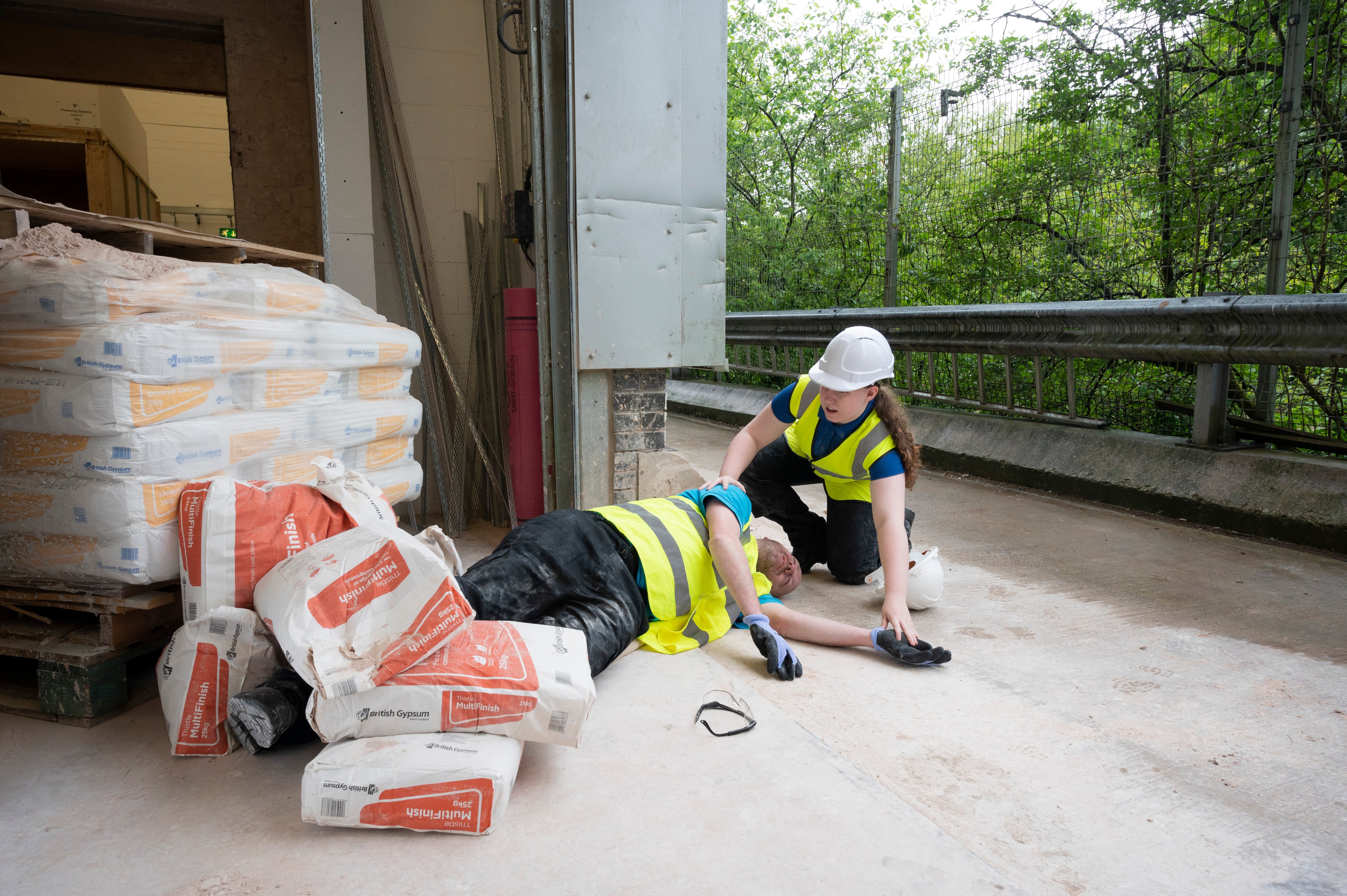 First aid for construction sites: Your blueprint for training confident first aiders | British Red Cross Training
